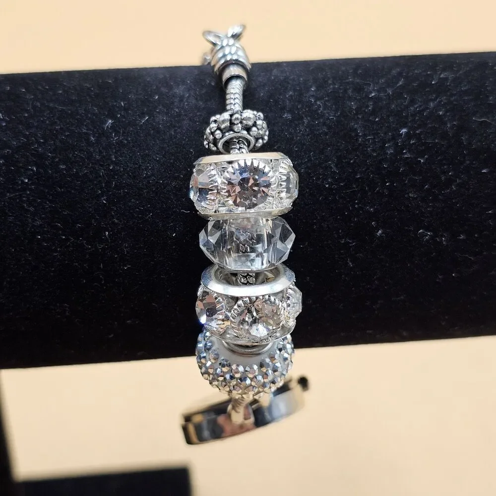 Vintage Ladies Rhinestone Quartz Fashion Wristwatch New Battery Runs Great